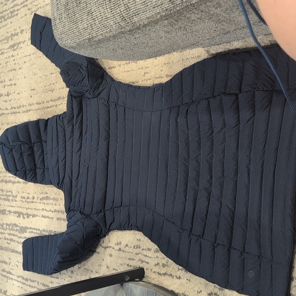 lululemon athletica Black Puffer Jacket - Picture 14 of 14